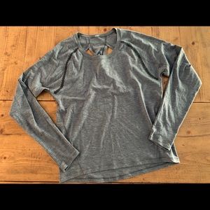 Lululemon Stop Drop and Squat Long sleeve size 4